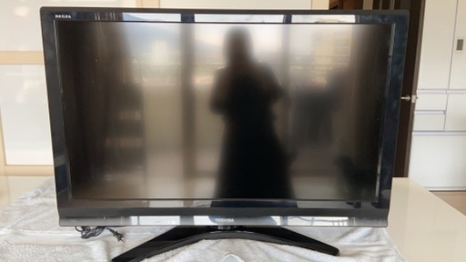 東芝　REGZA  42型液晶テレビ　09年製