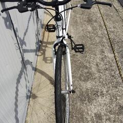 クロスバイク　7段変速　ホワイト　傷少な目の画像