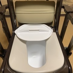 家具調トイレ＜座楽＞ひじ掛け昇降　説明書付き　保証書在中の画像