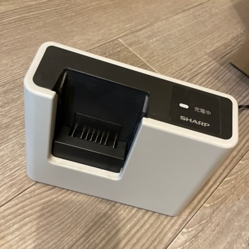 ＊SHARP リチウムイオン電池充電器＊