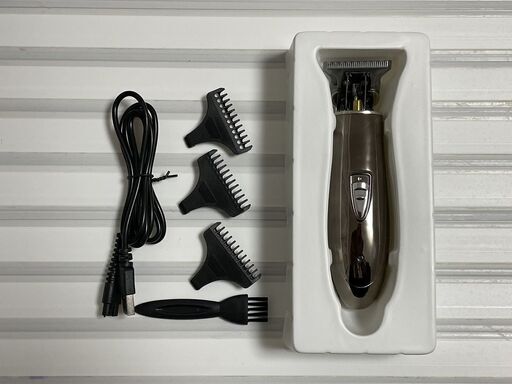 【配送・直接引渡OK】管理番号: H-85 未使用品　USB充電　コードレスバリカン　ヘアケア