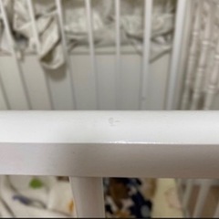 柵が可愛い　カトージ　ソフィア　ベビーベッド　白　プーさんの布団付けます　katojiの画像