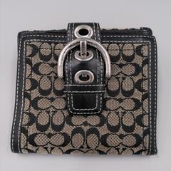 COACH・シグネチャー折り財布