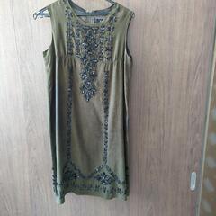 ルーニーのビジュー付きジャンパースカート