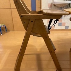 子供用ハイチェアー