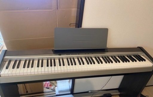 電子ピアノ　椅子付き