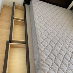 ダブルベントとダイングテーブルの画像