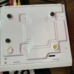 22型テレビとDVDプレーヤーの画像