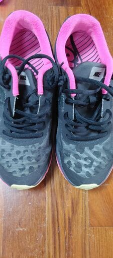 NIKEスニーカー　24㎝