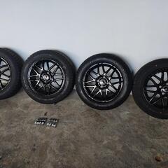スタッドレスタイヤセット　ナット付の画像