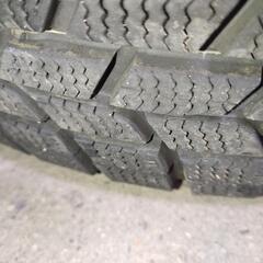 スタッドレスタイヤセット　ナット付の画像