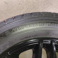 スタッドレスタイヤセット　ナット付の画像