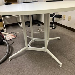 丸テーブル　差し上げますの画像