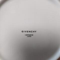 GIVENCHYお皿5枚セットの画像