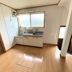 値下げ!福山市新市町⭐️6DK戸建て👨‍👨‍👧‍👧ペット可駅近く！テレビプレゼント中 − 広島県