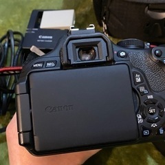 キヤノン　カメラ　CANON 600Dの画像