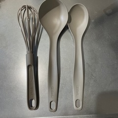 【お話中】ティファール 泡立て器、お玉など
