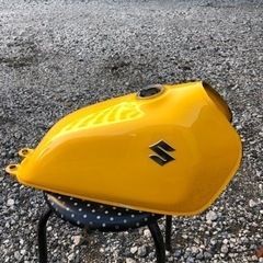 スズキ　グラストラッカータンク中古売ります！