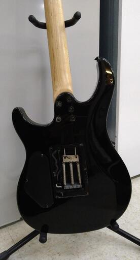 Peavey  エレキギター　PREDATOR   EXPⅡ   裏蓋欠品　音出し確認済　弦交換済