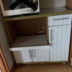 商談中　レンジ台付き食器棚