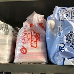 介護用オムツ　尿取りパッド　Mサイズ中心　200円〜の画像