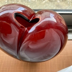 南フランスBIOTで買った真っ赤なハートの花瓶