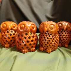 木彫りフクロウ×4の画像
