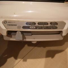 電気グリル鍋の画像