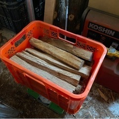 プレミアム薪 キャンプ用 火持ち抜群カシ乾燥薪