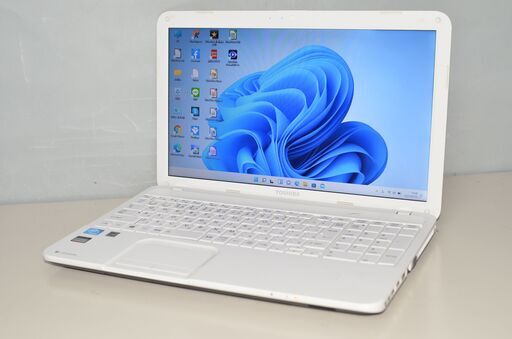 中古ノートパソコン Windows11+office 大容量HDD750GB 東芝Dynabook B452/23GY Celeron/4GB/15.6インチ/DVDRW/テンキ/無線/便利なソフト