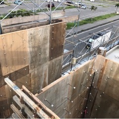 型枠大工職人、見習い大募集！日当8000円〜12000円の画像