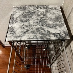 キッチンラック(大理石天板)の画像