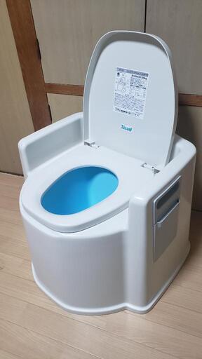 中古 樹脂製のポータブルトイレ 背もたれ、肘掛け付き(介護用に！)