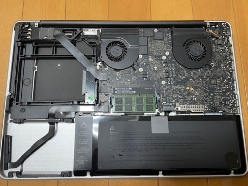 MacBook Pro 15インチ A1286 画面不良