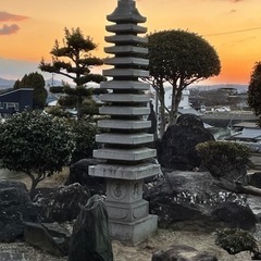 十三重石塔　灯籠　差し上げます