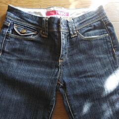 昔のユニクロ ジーンズ ２本 58.5cm & 61cmの画像