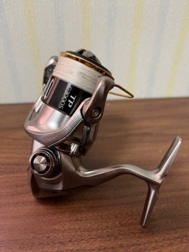 予定者あり　シマノ　15ツインパワーC2000HGS