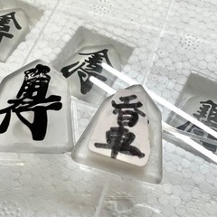 ガラス製の将棋セットの画像