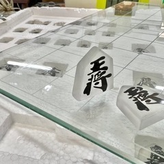ガラス製の将棋セットの画像