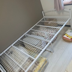 組み立て式シングルベッド