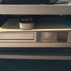 中古テレビ　テレビ台+Victor VHSデッキ付の画像