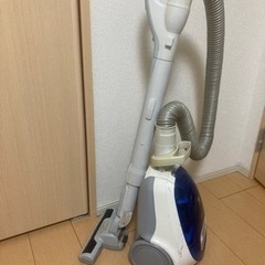 日立　サイクロン掃除機