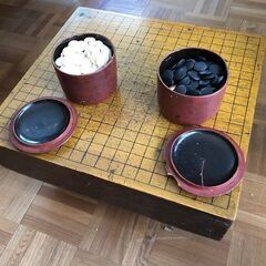 碁盤と碁石（２）の画像