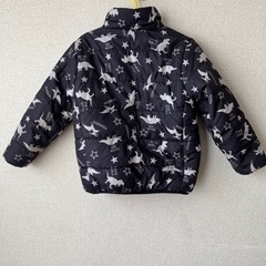 【受け渡し完了】xyz 上着　男児　子供服110の画像