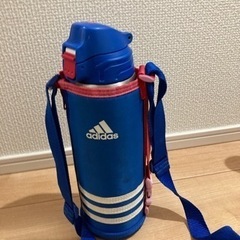アディダス水筒カバー付き