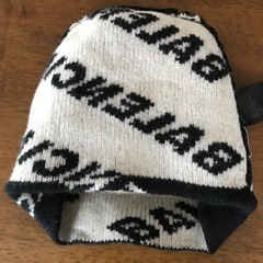 BALENCIAGAのニット帽の画像
