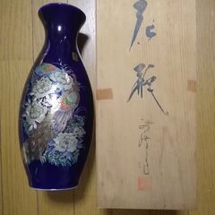 花瓶　桐箱　花瓶知識が無いので写真参照　実家保管品　