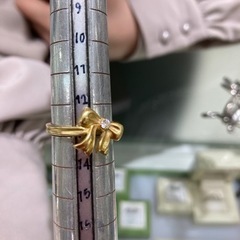 ティファニー　ダイアモンド付きゴールドリングの画像