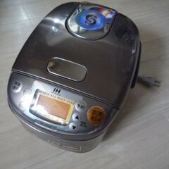 象印　炊飯器　ＮＰ－ＧＥ０５　一万円ぐらいの品