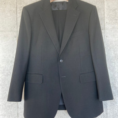 礼服上下　黒　春夏秋用　Mサイズくらい　差し上げます。